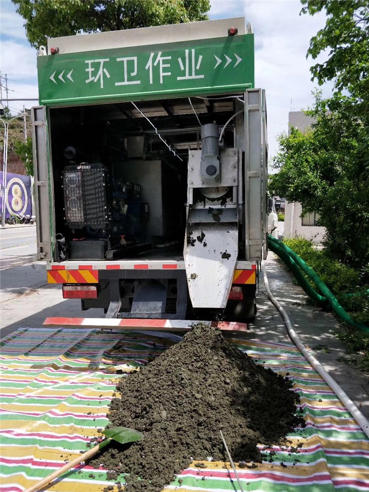 隆广镇淤泥干湿分离